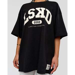 T-shirt Varsity Oversize Lourd EST - Noir/Blanc cassé 100% Coton Biologique - Product Image 4