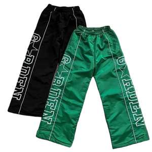 Pantalon en nylon pour homme de haute qualité, personnalisé OEM, respirant, streetwear, bande latérale brodée personnalisée, anti-rides, coupe mi-haute, coupe droite - Product Image 1