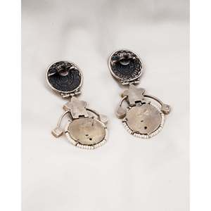 Boucles d'oreilles pendantes Anokhi Fusion en argent 925, motif floral, tendance, plaqué platine, pour mariage, avec perles et diamants - Product Image 3