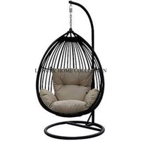Balançoires luxueuses en métal et en rotin avec des conceptions ergonomiques pour un confort supérieur et des caractéristiques élégantes en métaux durables