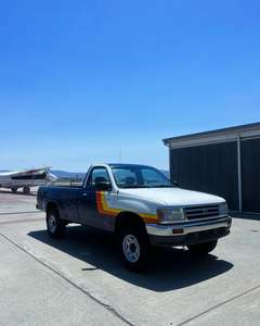 Toyota Pick up 4x4 HZJ 79 Simple Cabine 4.2l diesel Pick Up à vendre à bas prix, années 1984/1985/1993/1988/1986/1989/2016/2017/2018/2025 - Product Image 4