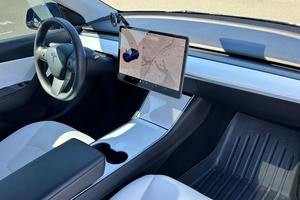 รถเทสล่า โมเดล วาย ปี 2020 รุ่นเพอร์ฟอร์แมนซ์ มือสอง สภาพดี - Product Image 3