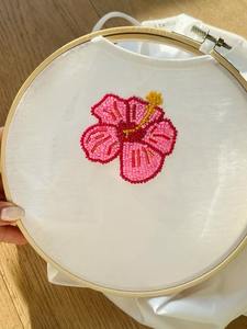 Rosario de Calcedonia Aqua con Dije de Moneda, Cadena de Piedras Preciosas Naturales, Joyería de Oro de 18K con Alambre de Latón Envuelto en Cuentas - Product Image 6