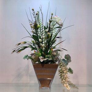 VTB8808 - Inverted Pyramid Taper Down Block <b>Vase</b> - 8" - Product Image 5