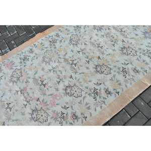 พรมตุรกีวินเทจ ขนาด 4.5x7.9 ฟุต (136x242 ซม.) พรมขนสัตว์ขอบสีน้ำเงิน - Product Image 5