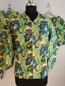 Conjunto de Dormir Ligero de Algodón Suave, Camiseta Relajada con Botones y Pantalones Estilo Jogger a Juego, Color Verde Salvia, Acogedor para el Hogar - Product Image 2