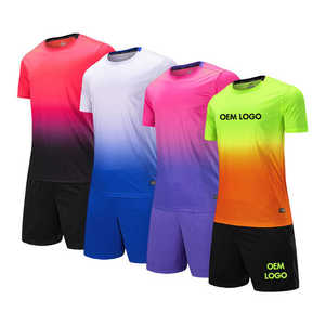 Uniformes de Fútbol al por Mayor 2025 - 100% Poliéster Interlock, Secado Rápido, Elástico, Impresión por Sublimación Completa, Colores y Logotipos Personalizados - Product Image 1