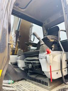 รถขุดตีนตะขาบ <span class=keywords><strong>Komatsu</strong></span> PC130-7 มือสองคุณภาพสูง ขนาด 13 ตัน บุ้งกี๋ 0.53 ลบ.ม. สำหรับงานก่อสร้างในเมือง มีจำหน่ายเพื่อการส่งออก - Product Image 5