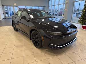 Meilleur prix Nouveau 2026 pour Crown Nightshade Berline de luxe à traction intégrale Transmission automatique Emission Euro VI Intérieur sombre - Product Image 3