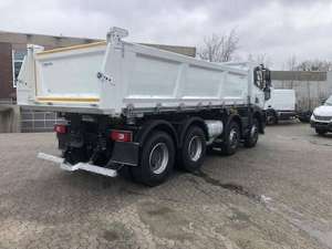 Camion benne IVECO X-WAY AD360 8X4 neuf/d'occasion avec caméra arrière 360°, capacité de charge 31-40T, émission Euro 6, diesel Dongfeng, automatique - Product Image 4