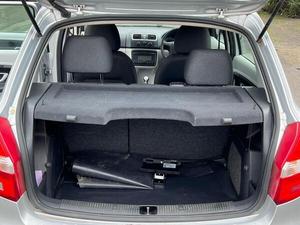 SKODA FABIA 1.2 d'occasion 2009, conduite à gauche/droite - Product Image 2