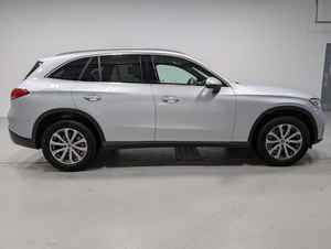 Mejor <span class=keywords><strong>Precio</strong></span> 2025 <span class=keywords><strong>Mercedes</strong></span>-Benz <span class=keywords><strong>GLC</strong></span> 300 AWD <span class=keywords><strong>4MATIC</strong></span> SUV, SUV de lujo para cinco pasajeros, con motor turboalimentado de 2.0L y 4 cilindros en línea - Product Image 3