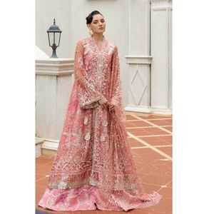 Vestido de Novia Maxi Rosa sin Tirantes con Bordado Floral, Cintura Natural, Largo hasta el Suelo, Corte en A, con Encaje y Malla para Mujer - Product Image 1