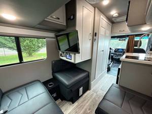 รถยนต์มือสอง Mercedes-Benz Sprinter Luxury ปี 2024 ราคาถูก ขาย - Product Image 3