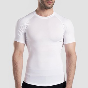 Camisa de compresión de Spandex/poliéster hecha en fábrica Manga corta Tamaño cómodo Logotipo impreso personalizado Calidad confiable Rash Guard - Product Image 2