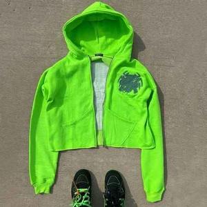 เสื้อฮู้ดดี้สไตล์วินเทจผ้าเฟรนช์เทอร์รี่ซิป ย้อมสีเอซิด แต่งลายปักแบบดิสเทรส ปะติด แอพพลิเค่ ทรงครอป ผ้าฝ้าย 100% สำหรับฤดูใบไม้ผลิ ผลิตตามสั่ง - Product Image 3