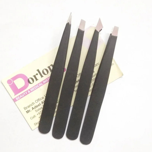 Pinzas para cejas con punta inclinada recubierta de Color negro profesional, 4 Uds., las mejores pinzas para depilación Facial de acero inoxidable - Product Image 1