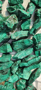 Pierre de malachite brute de vente d'usine avec malachite brute de forme libre de qualité naturelle utilise de la malachite brute à vendre - Product Image 3