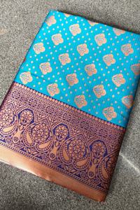 Saris en soie Kanchipuram pour femmes avec de magnifiques fleurs dorées en zari, avec zari meena butta et pallu riche, fabriqué en Inde - Product Image 3