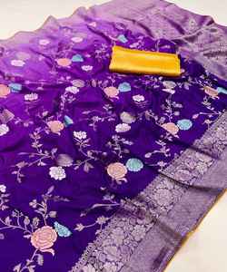 Magnifique Saree de mariée en soie pour mariage avec un superbe travail lourd et un look exclusif pour les femmes. - Product Image 4