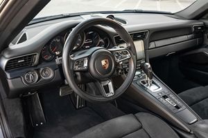ปอร์เช่ 911 คาร์เรรา จีทีเอส คูเป้ ปี 2019 สภาพดีเยี่ยม - Product Image 3