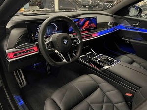 BMW Série 7 2024 d'occasion en excellent état - Product Image 5