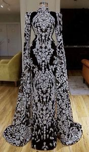 ELEGANTE PESADO ZARI BORDADO EN VESTIDO NEGRO LARGO DEL PISO CON CUENTAS DE CRISTAL EMBELLECEDADO, HILOS, PERLAS, TRABAJO DABKA @ 2024 - Product Image 2