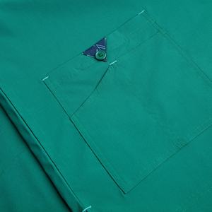 Haut de blouse médicale à col en V pour homme, fabriqué par un fabricant OEM, uniforme d'hôpital, manches courtes, vêtements de soins de santé pour hommes - Product Image 6