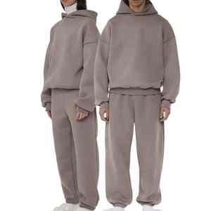 Conjunto Deportivo Personalizado de 2 Piezas, Sudadera Holgada y Pantalones de Algodón Orgánico, Trajes Deportivos Holgados para Hombre - Product Image 4