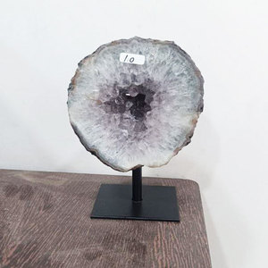 หินอเมทิสต์คลัสเตอร์ธรรมชาติพร้อมขาตั้งโลหะ - Product Image 1