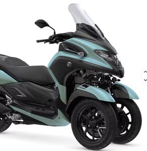 Nuevo Tricityys 300, Scooter de 3 Ruedas - Product Image 1