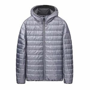 Veste matelassée légère à capuche conçue pour la protection hivernale, couches matelassées, vêtement extérieur durable, en gros - Product Image 4