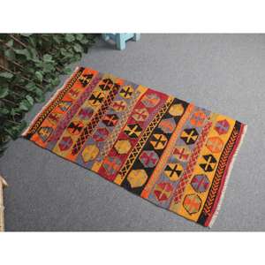 Petit tapis vintage 2,1x3,5 pieds, tapis turc en laine rayé rouge - Product Image 1