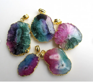 Connecteurs de pendentif Druzy galvanisés pendentifs en quartz solaire à bords dorés connecteurs de tranche de stalactite - Product Image 4