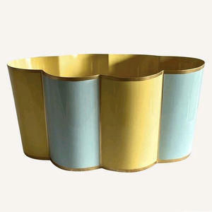 Conteneur de stockage d'ornement de Noël ou jardinière en métal pour décor de jardin de Noël - Product Image 3