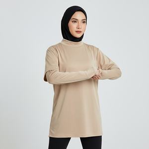 T-shirt de sport modeste pour femmes musulmanes, à épaules tombantes, manches avec passe-pouce, confortable, respirant, pour la gym, la course, le fitness et les activités de plein air - Product Image 1