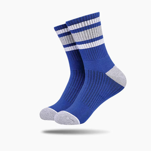 Calcetines Deportivos Transpirables y Cómodos de Primera Calidad para Hombre y Mujer, en Diferentes Colores, con Logotipo y Diseño Personalizados - Product Image 4