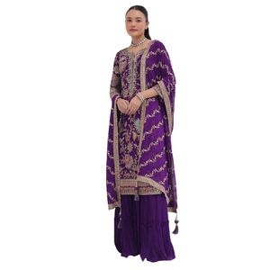 Ensemble Kurta Sharara brodé en georgette violette avec Zari Work et Dupatta pour une fête de mariage - Product Image 3