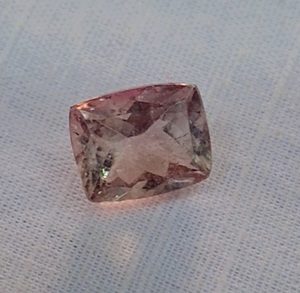 Tourmaline bio rose 10x8x6mm 2 cts pierres précieuses en vrac pour bijoutiers et collectionneurs au meilleur prix bijoux faits main - Product Image 1