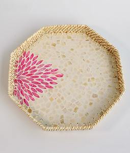 Plateau en rotin élégant en osier incrusté de nacre Plateau de service décoratif en rotin incrusté Base en MDF pour l'affichage de bonbons aux fruits - Product Image 2