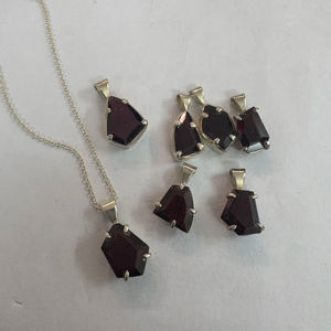 Gargantilla de Plata de Ley 925 Chapada en Oro de 18K con Piedra de Granate Natural, Regalo de Aniversario, Unisex, Venta al por Mayor, Estilo Hindú - Product Image 1