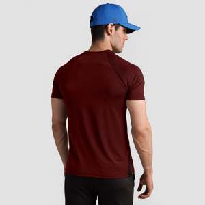 Camiseta Elegante Color Granate, 100% Poliéster, Tejido de Punto Grueso, con Serigrafía, Etiqueta Personalizada, Diseño Sólido - Product Image 2