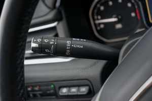 Voiture Diesel d'occasion 2024, conduite à droite/à gauche, véhicule à conduite à droite, livraison rapide disponible, sans accident et prête à être expédiée - Product Image 5