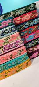 Elegante encaje bordado floral con intrincado diseño vibrante colorido para la moda y decoración del hogar artesanía para zapatos y bolsos - Product Image 2