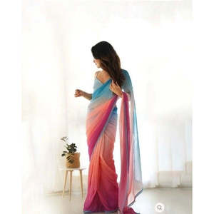 Elegante Saree de Chifón de Seda Multicolor en Tonos Pastel con Mangas de Tirantes Finos y Silueta Ajustada para Mujer en Pakistán - Product Image 3