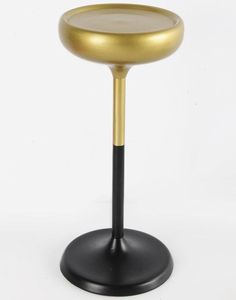 Bougeoir décoratif de conception merveilleuse Bougeoirs en métal poli argenté pour les événements de mariage Bougeoir de pilier de table - Product Image 5