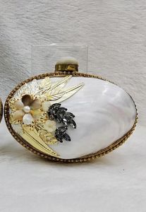 Pipe à fumer vintage portable réutilisable en bois artisanal indien pour femmes - Product Image 4