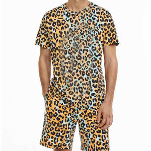 Camiseta y pantalón corto de verano para hombre al por mayor OEM 100% algodón estilo callejero personalizable con características transpirables - Product Image 4