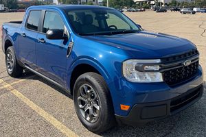 Ford Maverick XLT Plus 2023 d'occasion en excellent état, sans accident, conduite à gauche/droite - Product Image 5