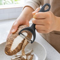 Grijze Y-vormige groenteschiller met roestvrijstalen mes, fruitschiller, keukenhulpje voor thuis koken, groothandel, bulk levering